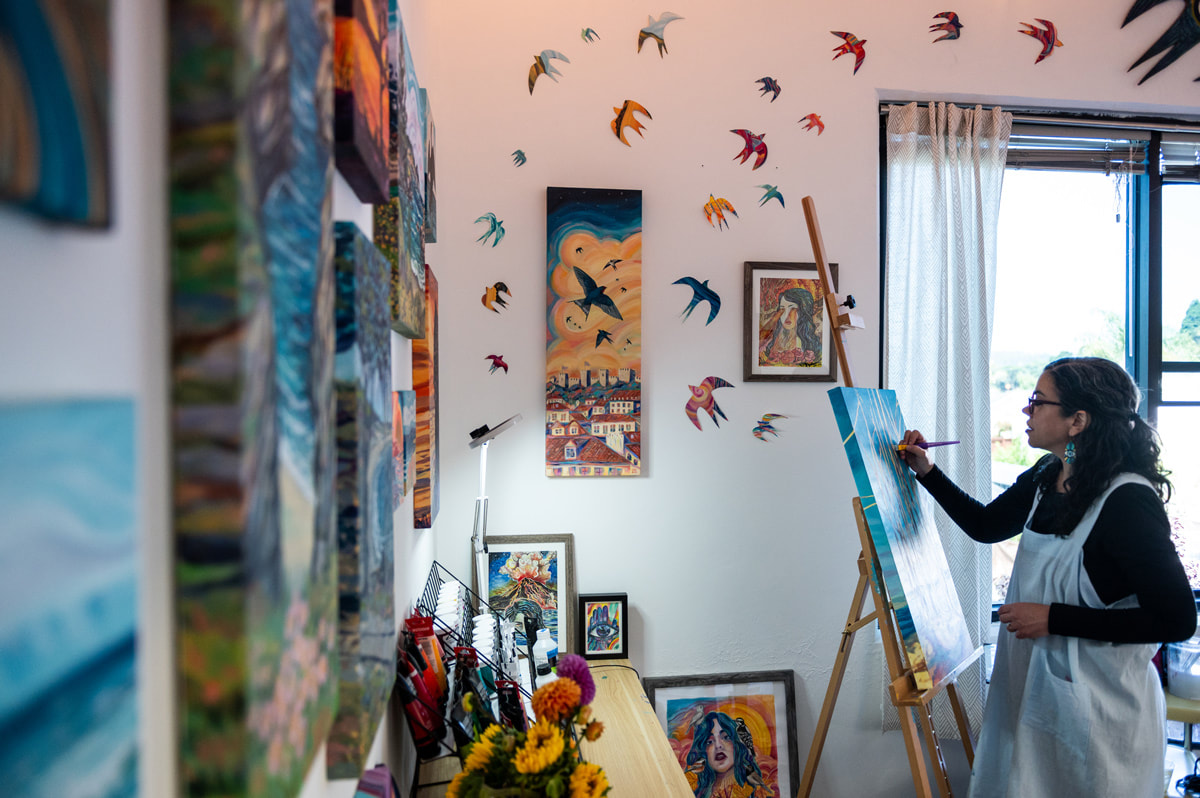 Ercilia Medeiros Santa Cruz Fine Artist